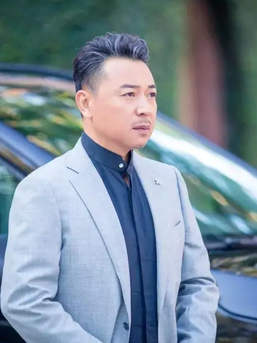 成偉(電視劇《歸去來》中的角色) 成偉(電視劇《歸去來》中的角色)