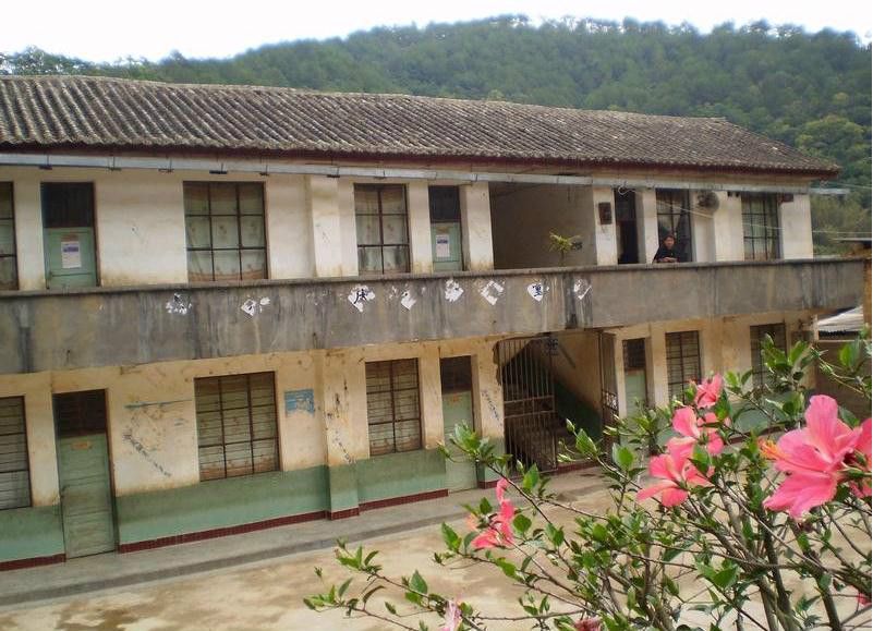 曼婆國小 曼婆國小