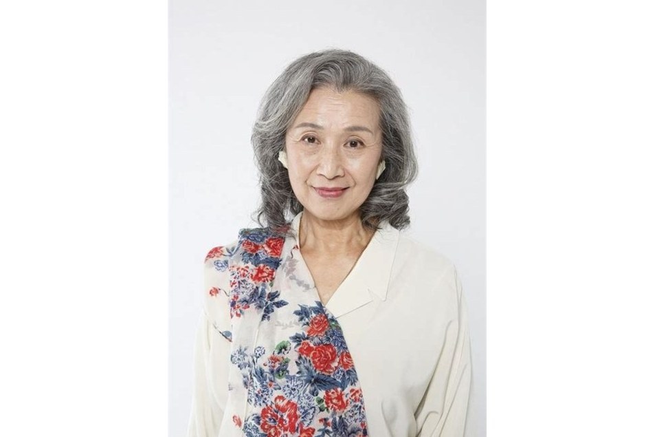 Akiko Izumi Akiko Izumi