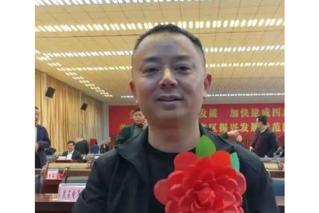張國(四川原鄉農業開發有限公司董事長) 張國(四川原鄉農業開發有限公司董事長)