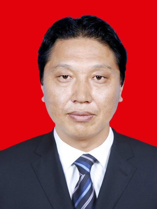 更登澤郎(四川省甘孜藏族自治州丹巴縣衛生健康局黨委書記、局長) 更登澤郎(四川省甘孜藏族自治州丹巴縣衛生健康局黨委書記、局長)