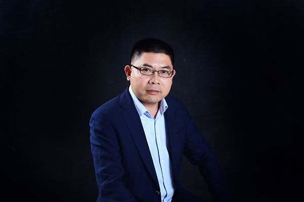趙國偉(河北省第一屆工美行業大師) 趙國偉(河北省第一屆工美行業大師)