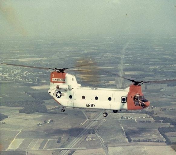 1961年9月21日YHC-1B原型機首飛