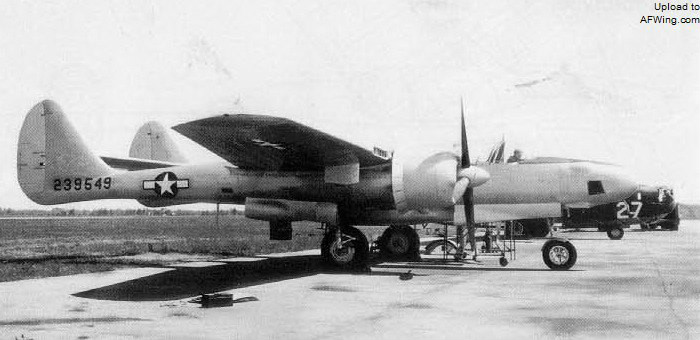XF-15原型機，於1945年7月3日首飛