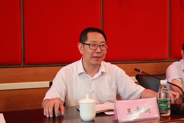 王孝國(嘉蔭衛生檢疫局局長助理) 王孝國(嘉蔭衛生檢疫局局長助理)
