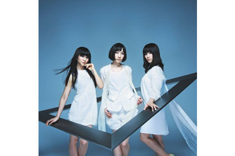 NIGHT FLIGHT(2013年Perfume演唱的歌曲) NIGHT FLIGHT(2013年Perfume演唱的歌曲)
