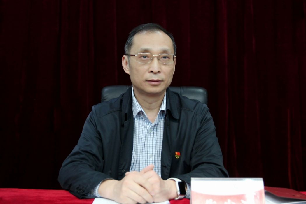 朱少波(江西省廣播電視網路傳輸公司黨委委員、副總經理) 朱少波(江西省廣播電視網路傳輸公司黨委委員、副總經理)