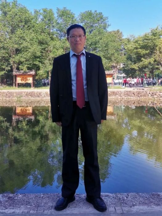 李德剛(雲南省麗江市第一高級中學教師) 李德剛(雲南省麗江市第一高級中學教師)