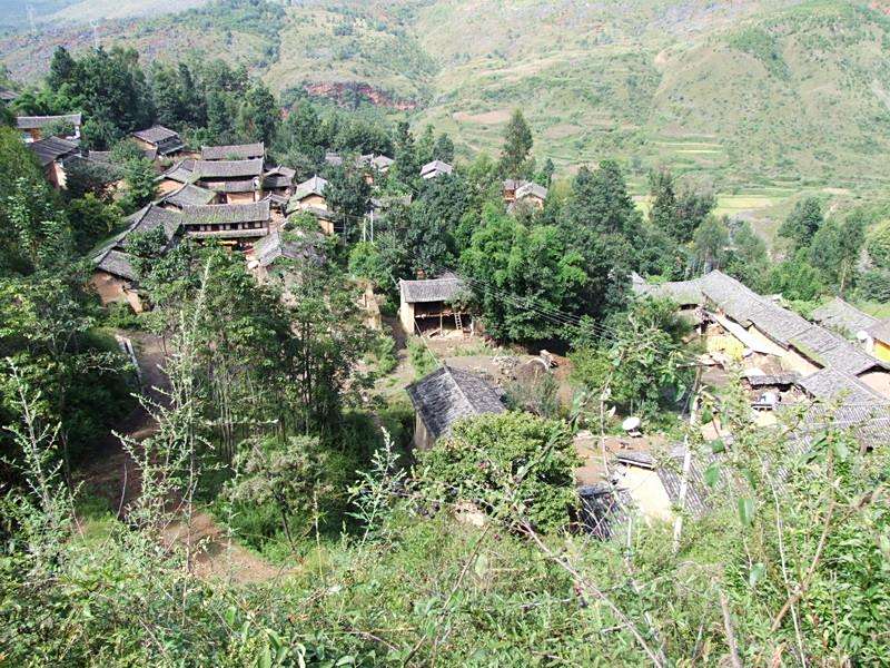 小腰江村