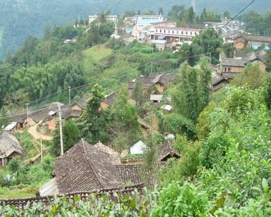 護國村(雲南隴川縣護國鄉下轄村) 護國村(雲南隴川縣護國鄉下轄村)