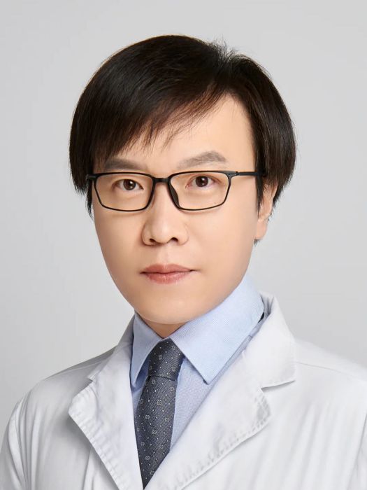 李海洋(北京朝陽醫院心外科主任醫師) 李海洋(北京朝陽醫院心外科主任醫師)