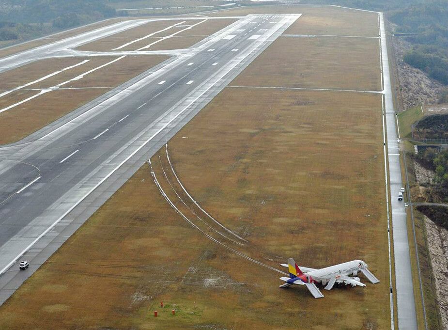 4·14日本機場客機衝出跑道事故