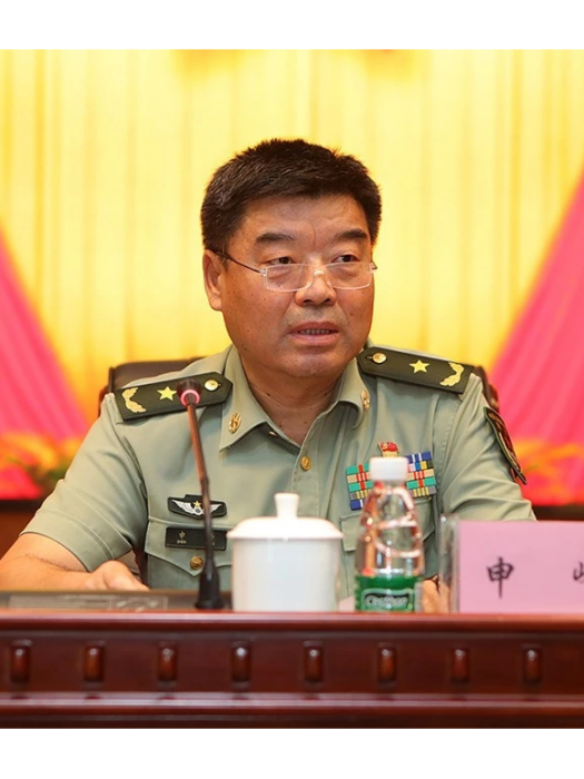 申峰(陸軍工程大學政委)