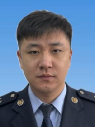 張恆碩(國家稅務總局烏蘭浩特市稅務局黨委委員、副局長) 張恆碩(國家稅務總局烏蘭浩特市稅務局黨委委員、副局長)