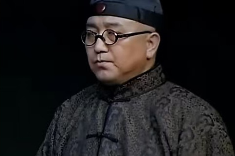 金榮(《別無選擇》中的角色,由句兆傑飾演) 金榮(《別無選擇》中的角色,由句兆傑飾演)