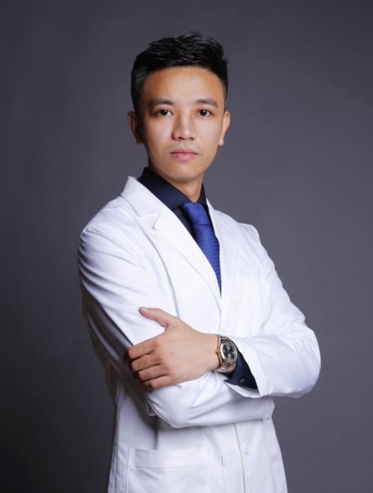 肖凌(成都恆博天姿醫療美容門診部執業醫師) 肖凌(成都恆博天姿醫療美容門診部執業醫師)
