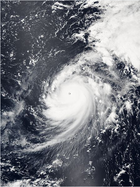 超強颱風吉納維芙 衛星雲圖