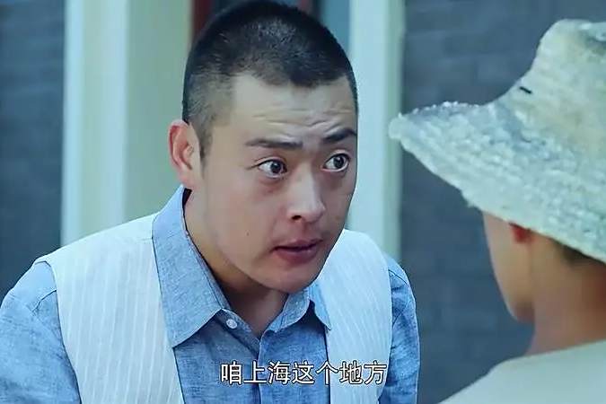 馬大虎(《二毛驢傳奇》中的男主角,由張桐飾演) 馬大虎(《二毛驢傳奇》中的男主角,由張桐飾演)