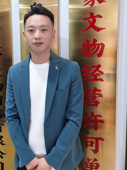龍傑(香港龍源慈善基金會理事) 龍傑(香港龍源慈善基金會理事)