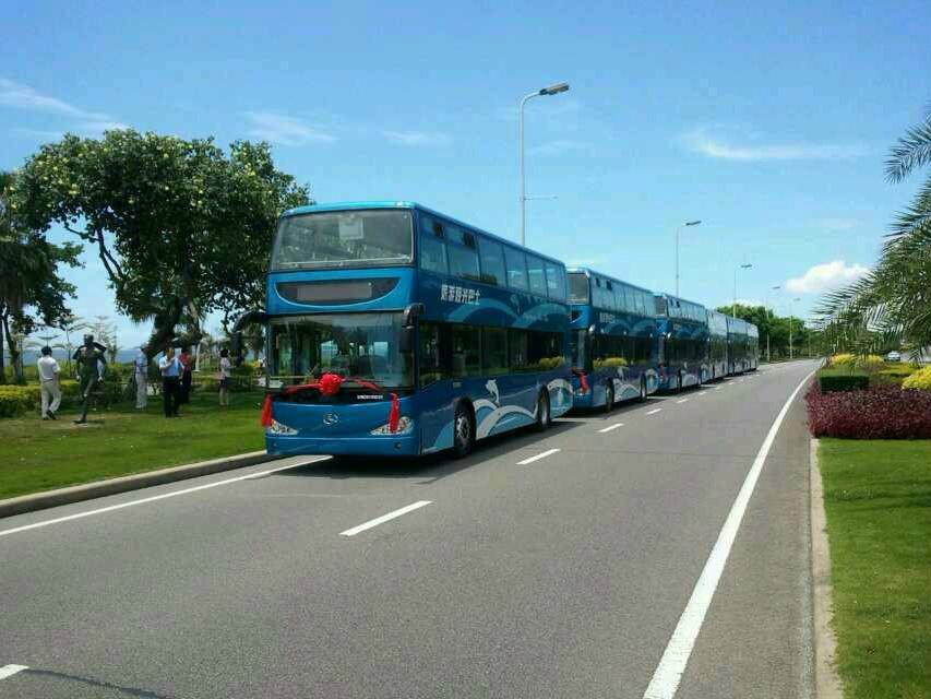 環島旅遊觀光巴士