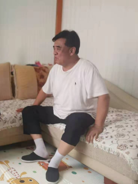 張占榮(原陝西府谷農村合作銀行董事長、法定代表人) 張占榮(原陝西府谷農村合作銀行董事長、法定代表人)
