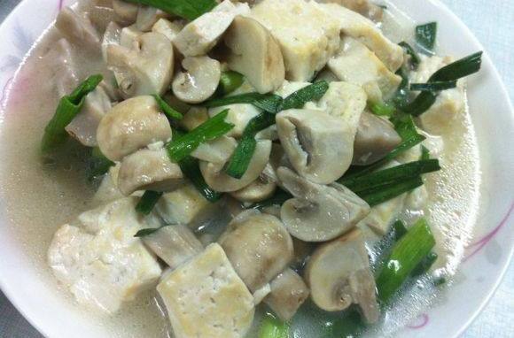 鮮蘑燉豆腐 鮮蘑燉豆腐