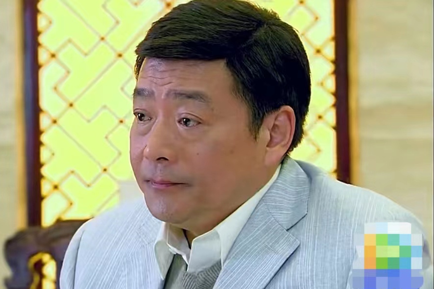 何遠堂(《緣來幸福》中的角色,由周紹棟飾演) 何遠堂(《緣來幸福》中的角色,由周紹棟飾演)