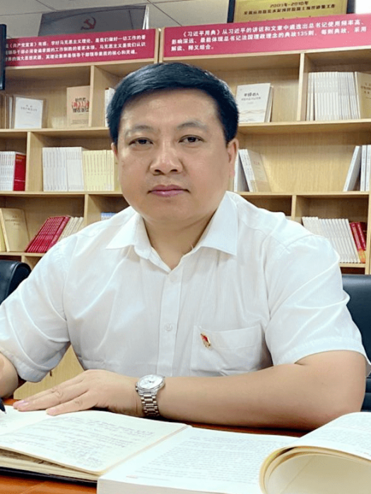 李澤鋒(哈爾濱市營商環境局第一黨支部書記) 李澤鋒(哈爾濱市營商環境局第一黨支部書記)