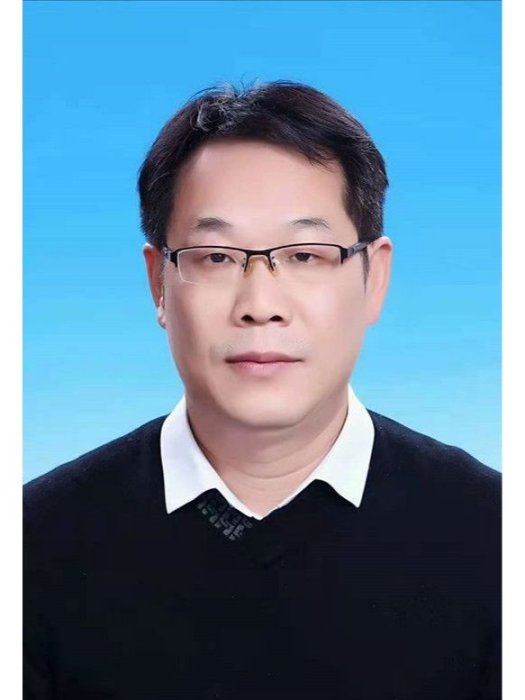 何世龍(長江大學人文與新媒體學院院長) 何世龍(長江大學人文與新媒體學院院長)