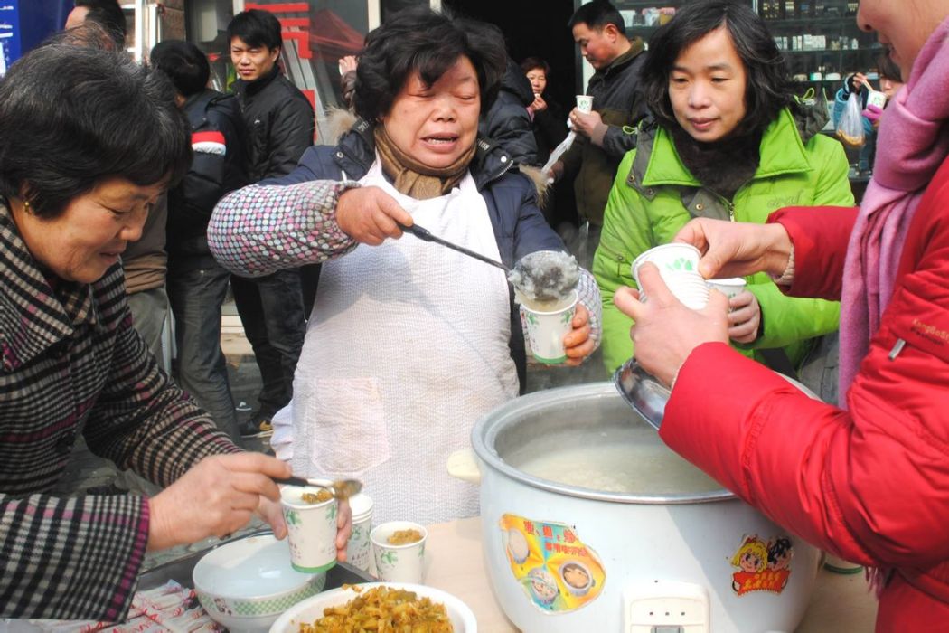 送粥奶奶 送粥奶奶