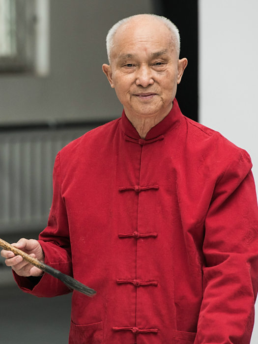 范石泉 范石泉