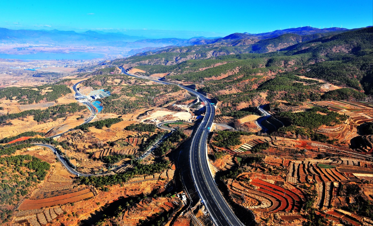 大理至麗江高速公路位於中國雲南省東西部