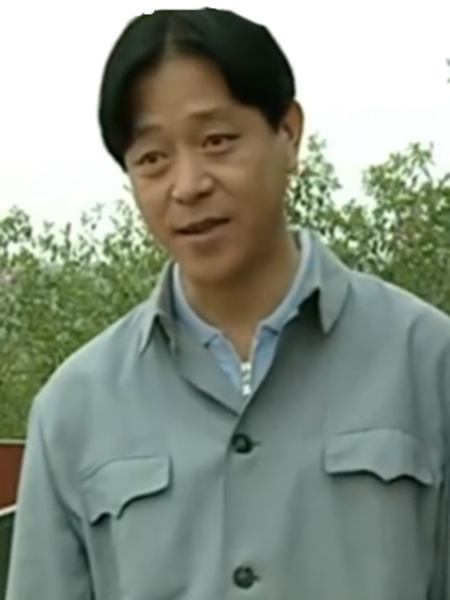 侯三(農村題材劇《當家的女人》中的反派角色,由常天馬飾演) 侯三(農村題材劇《當家的女人》中的反派角色,由常天馬飾演)
