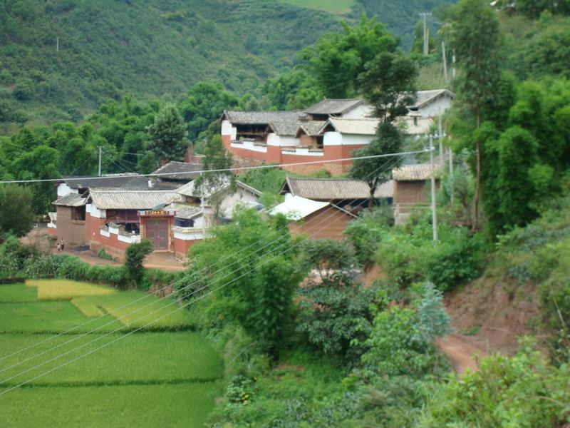 背達咪村