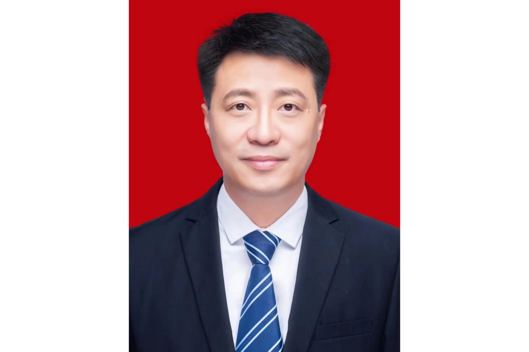王鷹(內蒙古自治區郵政管理局黨組書記、局長) 王鷹(內蒙古自治區郵政管理局黨組書記、局長)