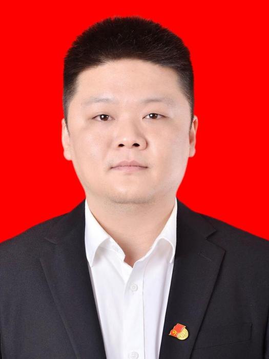 萬力(湖南省常德市武陵區人民政府辦公室黨組成員、副主任) 萬力(湖南省常德市武陵區人民政府辦公室黨組成員、副主任)