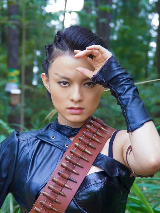 松下(電影《鐵血女槍手》中的角色) 松下(電影《鐵血女槍手》中的角色)