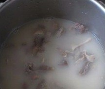 鯽魚羊雜湯