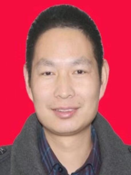 陳興(湖北省荊州市公安縣商務局黨組成員、副局長) 陳興(湖北省荊州市公安縣商務局黨組成員、副局長)