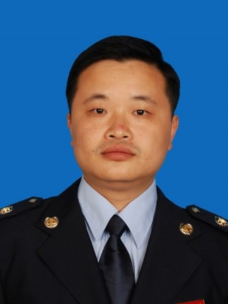 張永銘(國家稅務總局平果市稅務局黨委委員、紀檢組長) 張永銘(國家稅務總局平果市稅務局黨委委員、紀檢組長)