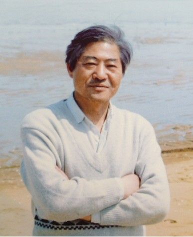 劉太義(國家二級美術師、中國美術家協會會員) 劉太義(國家二級美術師、中國美術家協會會員)