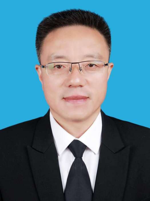 任鵬(湖北省十堰市人民政府教育督導室副主任督學) 任鵬(湖北省十堰市人民政府教育督導室副主任督學)
