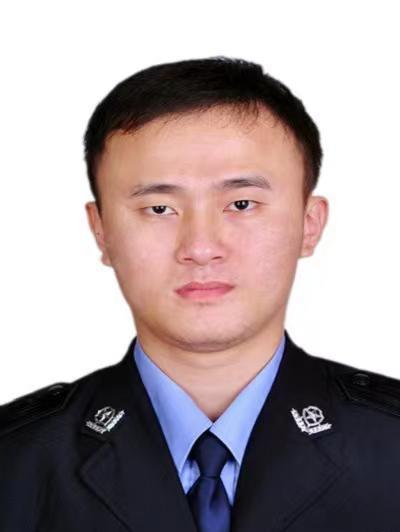 馮喜(海南省瓊海市綜合行政執法局黨組成員、副局長、瓊海市綜合行政執法大隊大隊長) 馮喜(海南省瓊海市綜合行政執法局黨組成員、副局長、瓊海市綜合行政執法大隊大隊長)