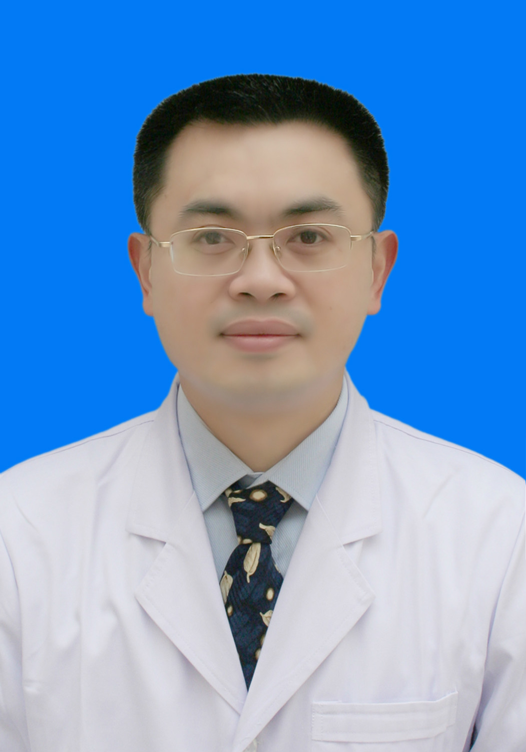 李超倫(上海第九人民醫院牙周病科副主任醫師)