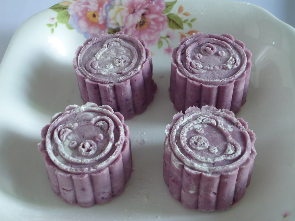 紫薯冰皮月餅