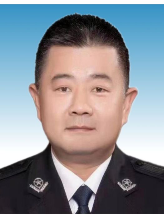 張銳(山東省萊西市政府副市長,市公安局黨委書記、局長) 張銳(山東省萊西市政府副市長,市公安局黨委書記、局長)