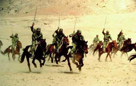 內蒙古軍區騎兵第一營訓練中