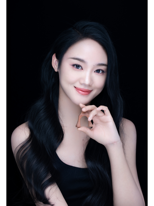 李釗(青年古箏演奏家) 李釗(青年古箏演奏家)