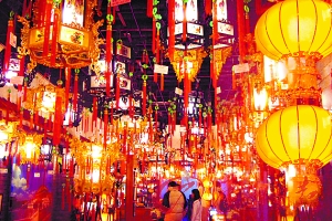東藝宮燈