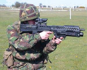 英國採用了HK公司生產的AG36作為SA80A2的下掛式榴彈發射器